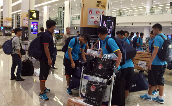 Ảnh bài viết U18 Việt Nam lặng lẽ về nước sau thất bại tại VCK U18 ĐNÁ 2017