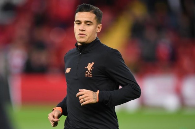CĐV Liverpool than trời khi nhìn vào hàng thủ Liverpool vs Burnley