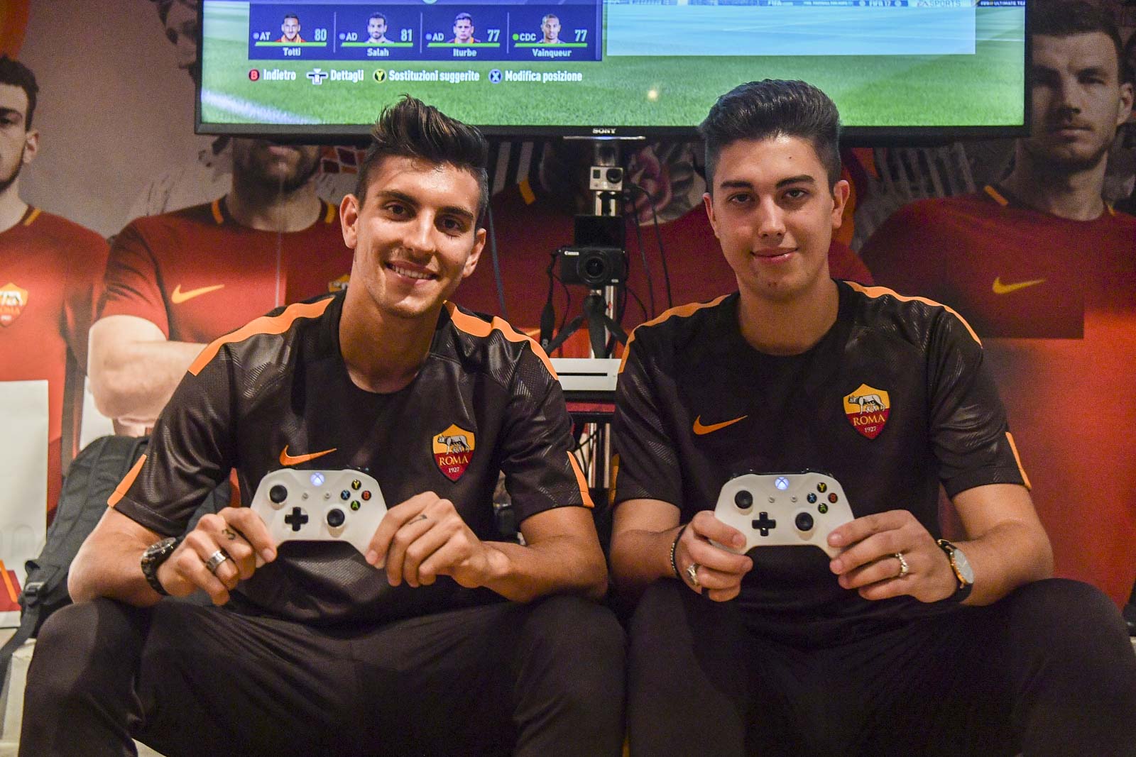 Sao Roma 'chiến' FIFA cùng tuyển thủ eSport