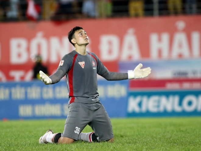 Ảnh bài viết Cổ động viên Hải Phòng muốn chia tay Văn Lâm?