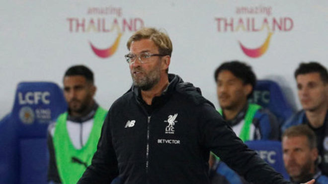 Klopp "phát bệnh" với hàng thủ tệ hại của Liverpool