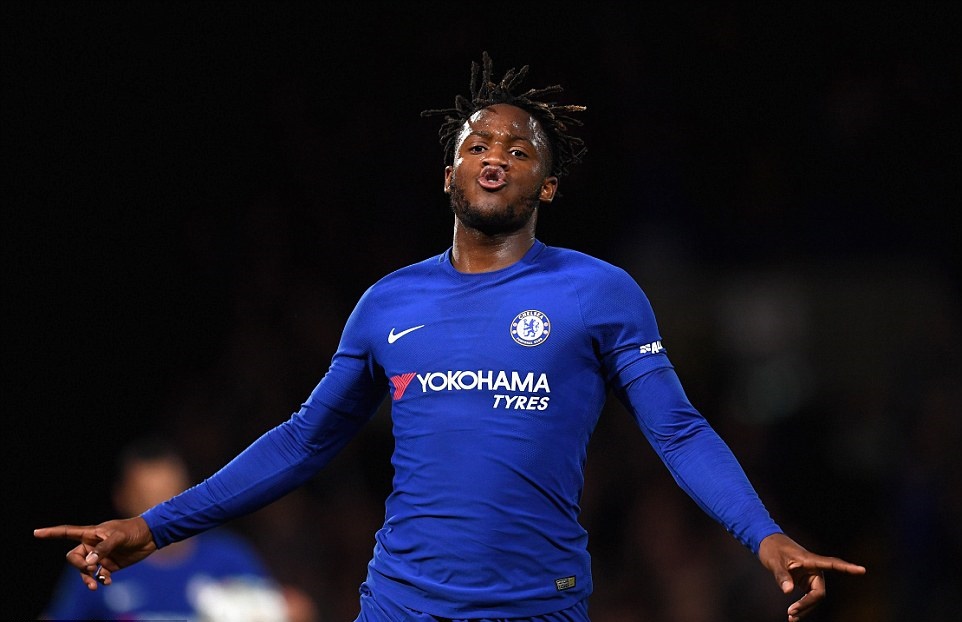 Batshuayi lập hattrick, Chelsea dễ dàng đè bẹp Nottingham trên sân nhà