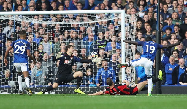 Ảnh bài viết Everton vượt khó nhờ kẻ bị ruồng bỏ