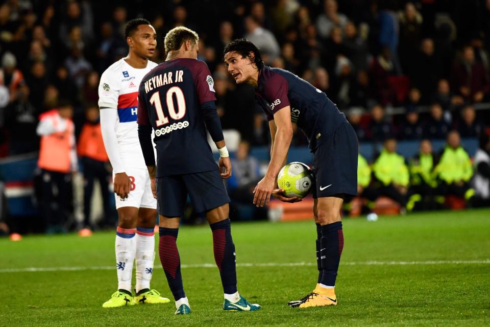 Sau vòng 7 Ligue 1: Sóng ngầm