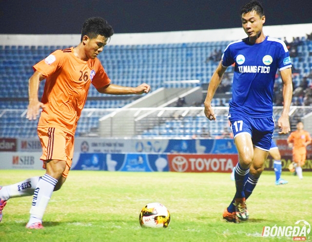 Ảnh bài viết Đức Chinh căng bắp chân, lỡ trận bán kết Cúp Quốc gia