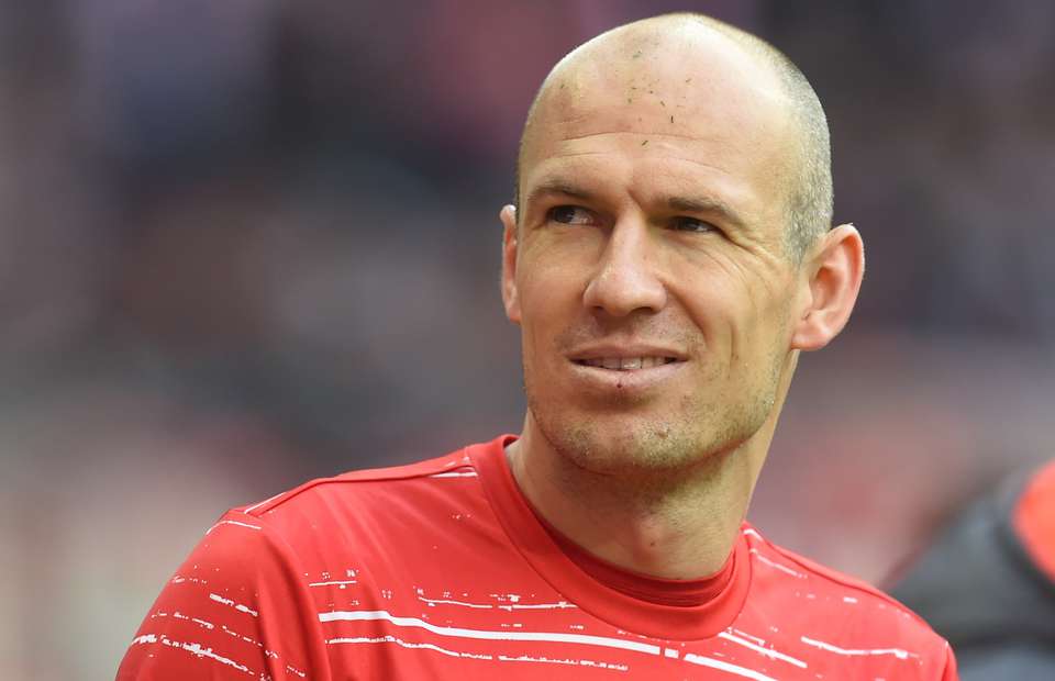 Robben thách thức PSG: "Tiền không mua được bàn thắng"