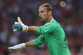 Tom Starke, HLV thủ môn vừa được triệu tập của Bayern là ai?