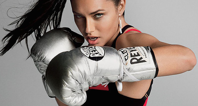 Adriana Lima - Thiên thần nội y cực kỳ yêu thích boxing