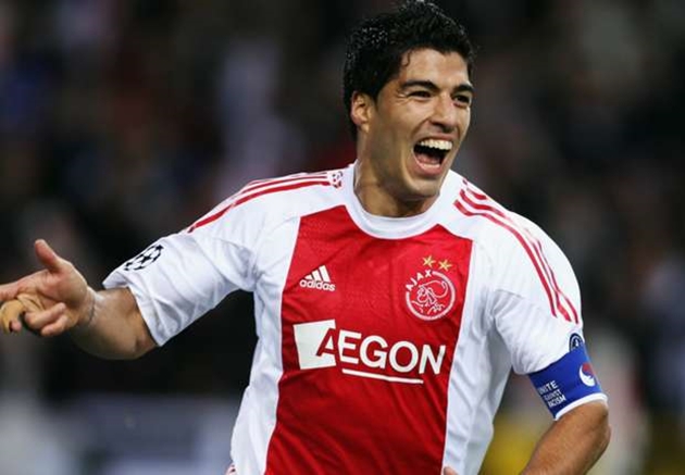 Ảnh bài viết Những bàn thắng đẳng cấp của Suarez khi còn chơi cho Ajax