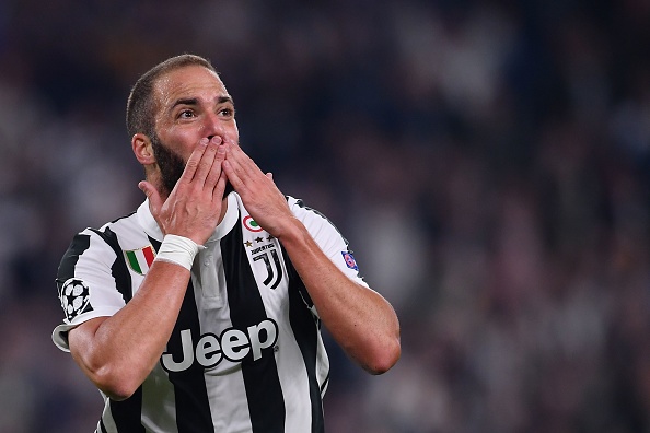 Dồn nén một giờ, Higuain bùng nổ trong 9 phút để giải cứu Juve