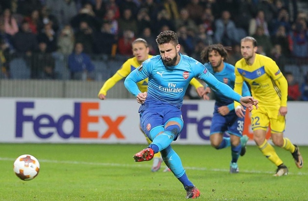 Ảnh bài viết CĐV Pháo thủ mừng ra mặt sau bàn thắng thứ 100 của Giroud