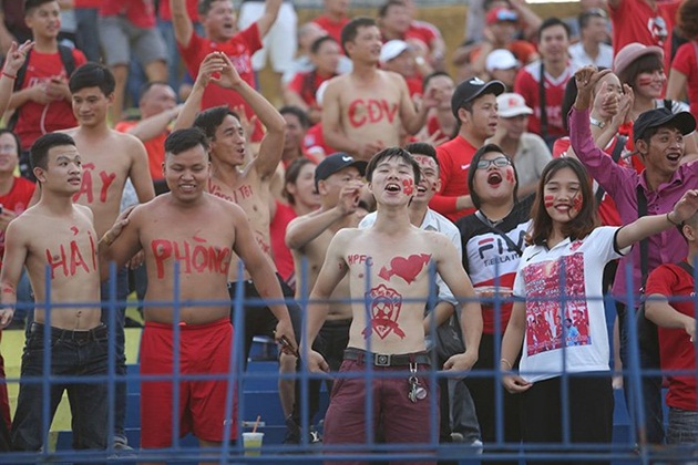 Điểm tin bóng đá Việt Nam sáng 01/10: CĐV Hải Phòng lại trêu ngươi BTC V-League