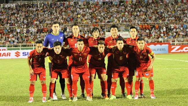 Chưa đến tuyển Việt Nam, HLV Park Hang Seo đã... có quà!