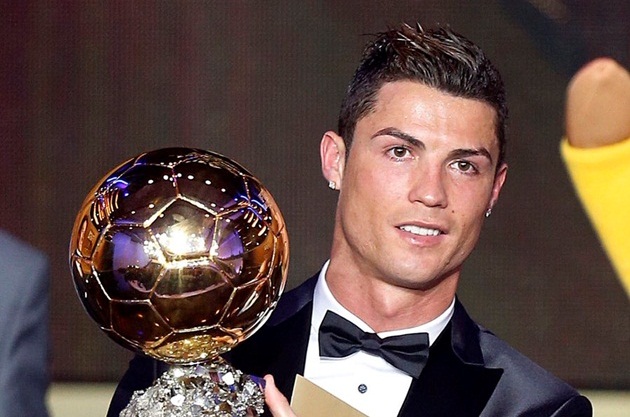 Ronaldo gửi QBV đi đấu giá vì mục đích cao cả