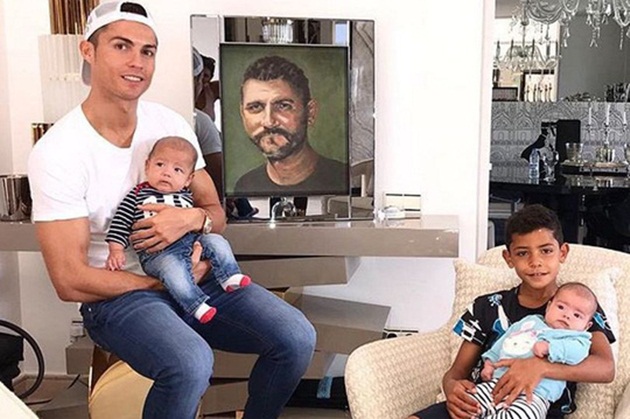 Ronaldo tưởng nhớ người cha quá cố