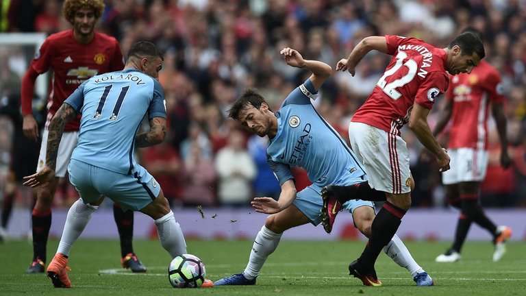 Song mã đua Premier League: Man Utd vs Man City - Ai mạnh hơn ai?