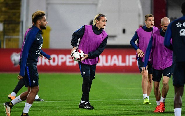 Ảnh bài viết Griezmann cùng tuyển Pháp tập bóng rổ, Paul Pogba có ngứa tay?