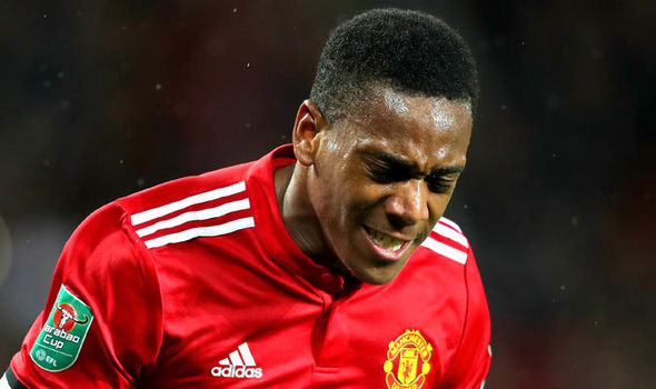 Ảnh bài viết NHM không tin Barcelona có thể 'cướp' Martial khỏi Man Utd