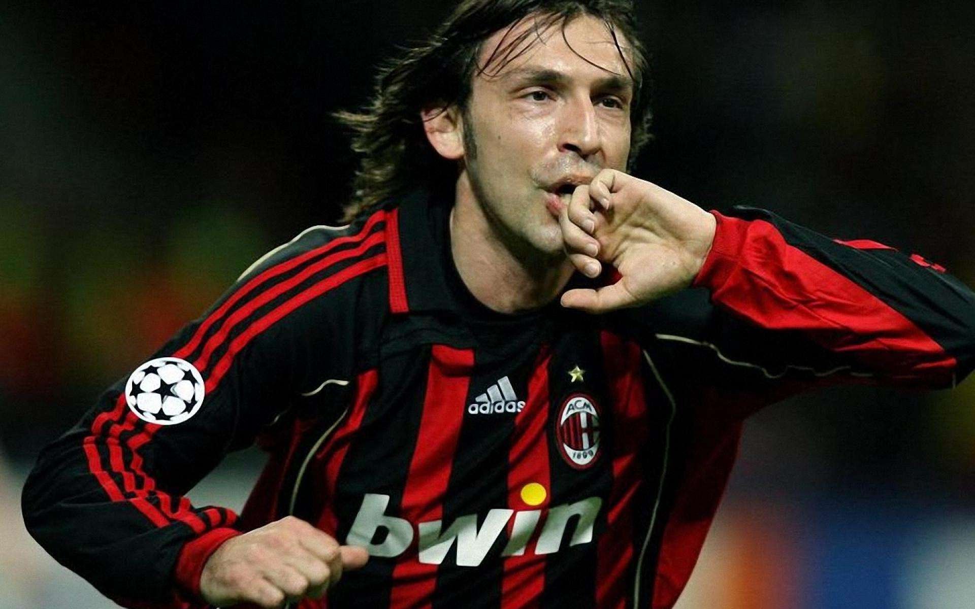 Andrea Pirlo giải nghệ: Khi chiếc bút ngừng sáng tác, khi đôi chân mỏi mệt!