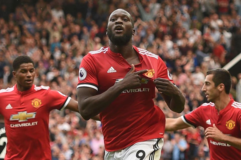 Ảnh bài viết Điểm tin tối 10/10: Lukaku khiến Mourinho nổi đóa; Arsenal... đầu hàng Sanchez