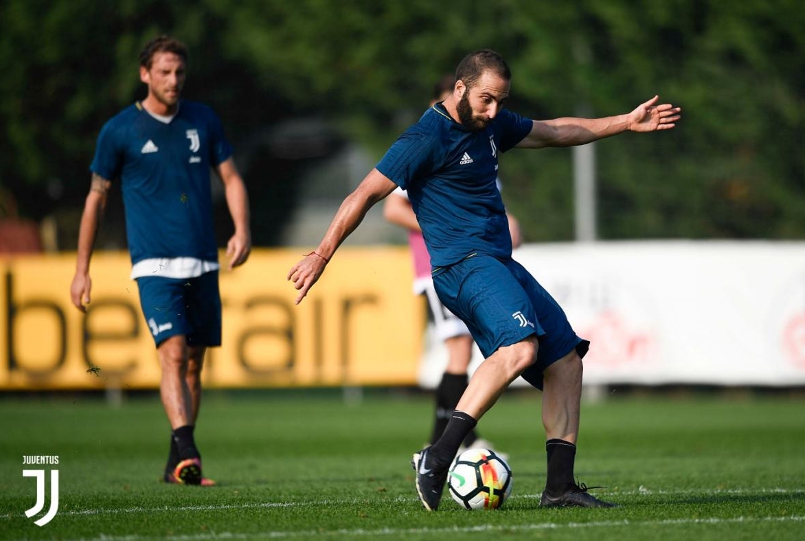 Ảnh bài viết Higuain tập sút cật lực chờ ngày bắn hạ Lazio