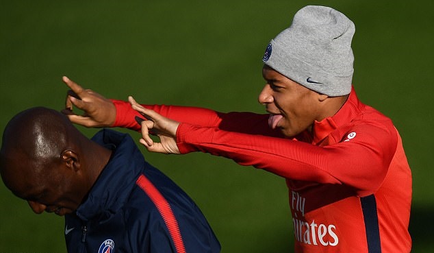Ảnh bài viết Mbappe khuấy động buổi tập vắng Neymar của PSG