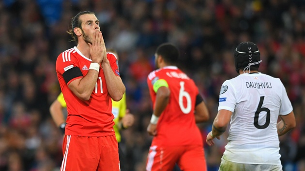 Ảnh bài viết Những trận đấu khiến các "ông lớn" phải xem World Cup qua TV