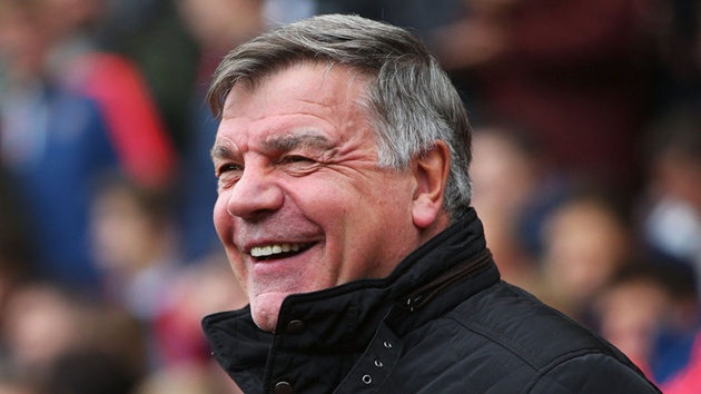 Sam Allardyce hay David Moyes sẽ phiêu lưu với tuyển Scotland?