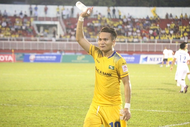 Sau Công Vinh, CĐV xứ Nghệ tri ân Phi Sơn