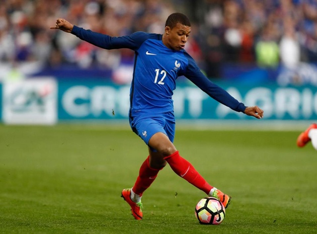 Ảnh bài viết TIẾT LỘ: RB Leipzig suýt cướp Kylian Mbappe từ tay Monaco
