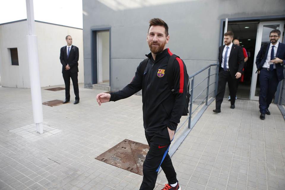 Ảnh bài viết Barca hành quân đến Madrid, Messi hiên ngang đi đầu