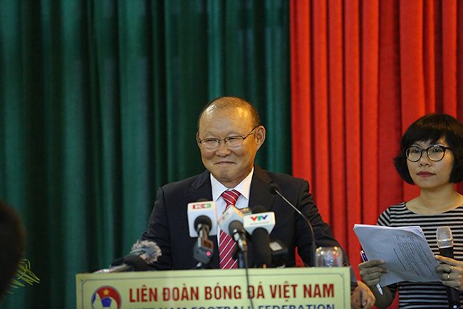 Ảnh bài viết “Nên duyên” với tuyển Việt Nam: Không có tuần trăng mật cho thầy Park