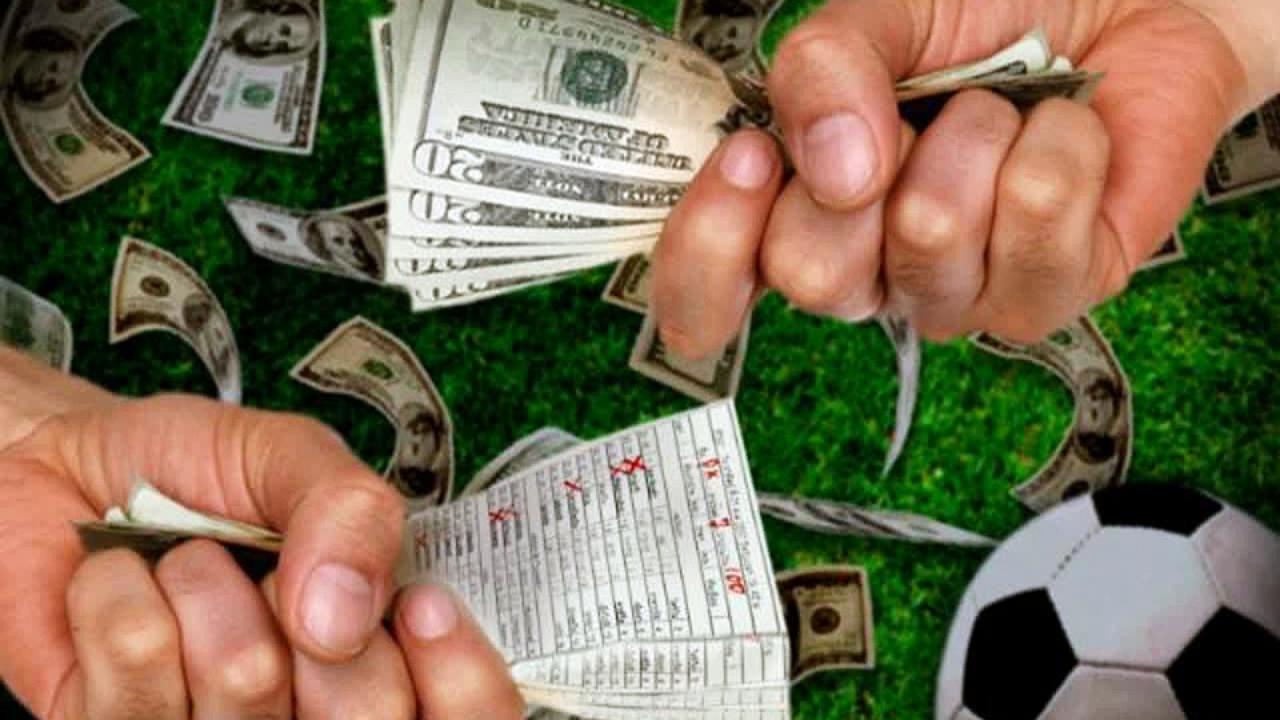 Cá cược bóng đá tại Việt Nam: Còn “thập thò” đến bao giờ?