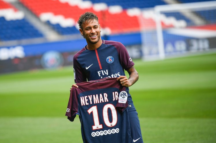 Điểm tin sáng 16/10: Messi bất mãn với HLV Valverde, Neymar lại khiến Barca 'nóng mặt'