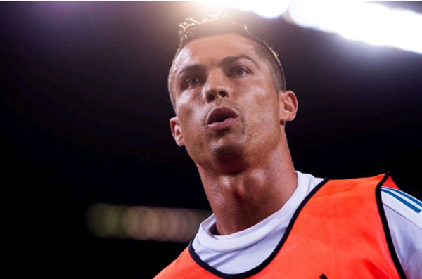 Hugo Lloris: "Ronaldo không phải là người"