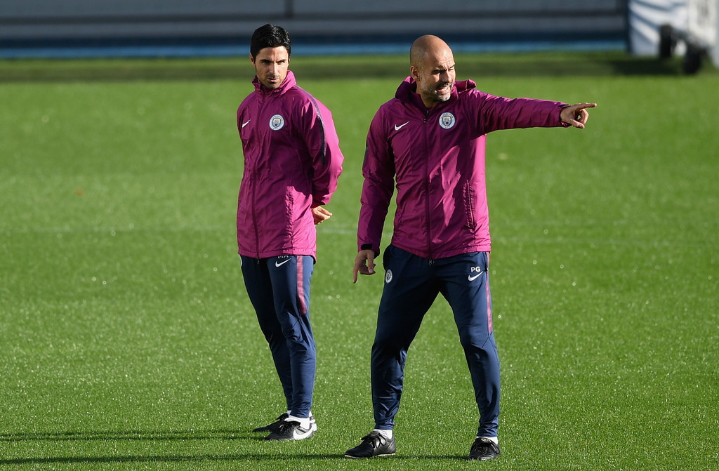 Pep hò hét trên sân tập khiến dàn sao Man City 'tái mặt'