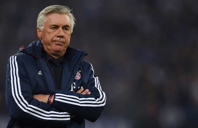 Leicester đòi mời Ancelotti, ngay cả CĐV ruột cũng chẳng tin