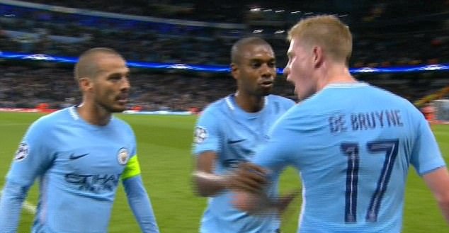 SỐC: De Bruyne tính "ăn thua đủ" với đàn anh?