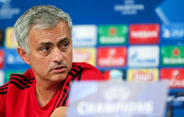 Ảnh bài viết Vì Lukaku, Mourinho trút giận lên sao Liverpool