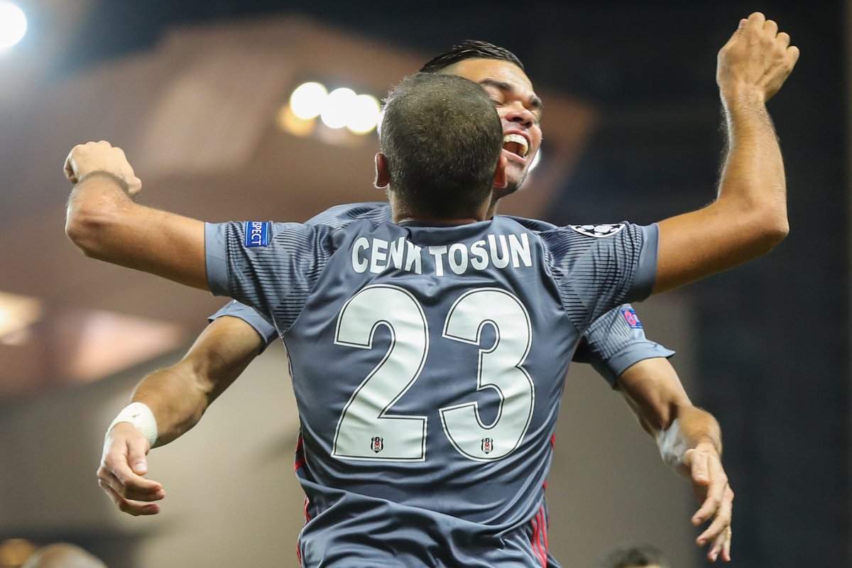 Vòng 3 bảng G Champions League: Đỉnh cao và vực sâu