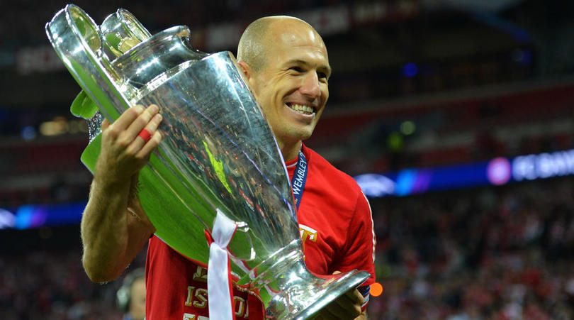Không chỉ Messi, Robben cũng đã cán mốc 100