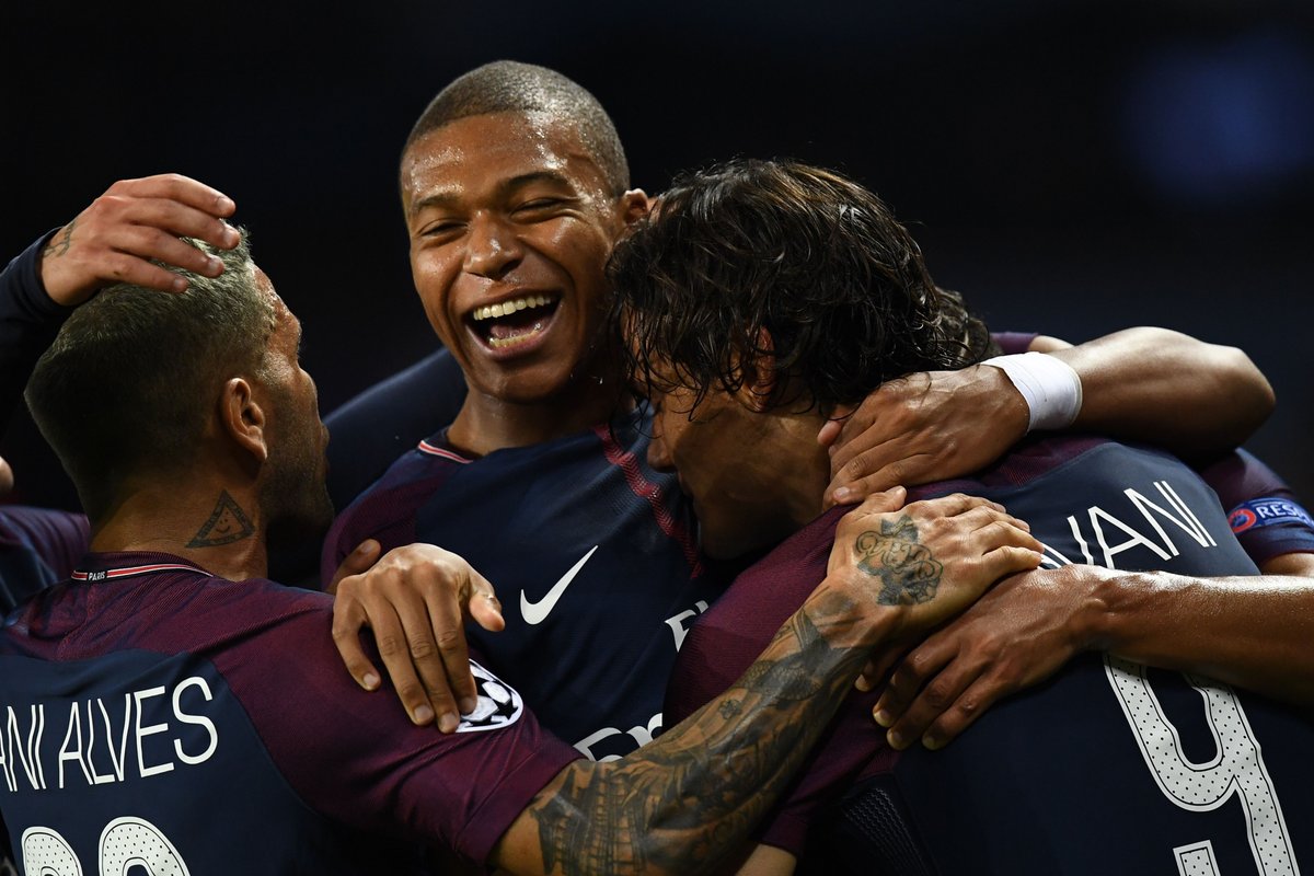 Mbappe CHÍNH THỨC trở thành cầu thủ 'teen' xuất sắc nhất Champions League