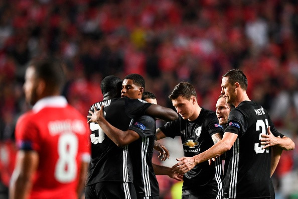 MU mạo hiểm đánh mất bản sắc dưới thời Mourinho