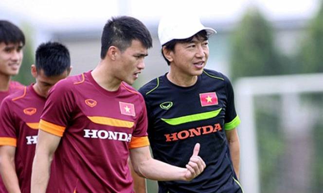 Công Vinh mời HLV Miura "giải cứu" CLB TPHCM: Người trong cuộc nói gì?