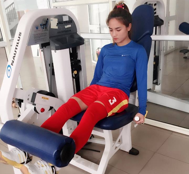 Nhìn ngắm 2 “hoa khôi” của bóng đá Việt Nam hiện tại