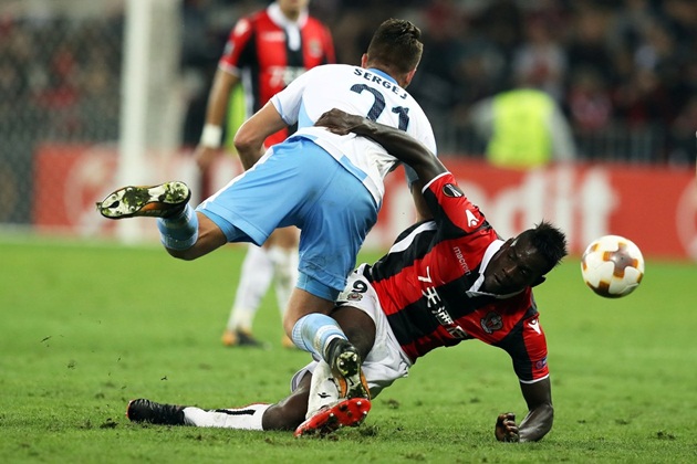 Ảnh bài viết Nice 1-3 Lazio: Balotelli "một mình chống mafia"