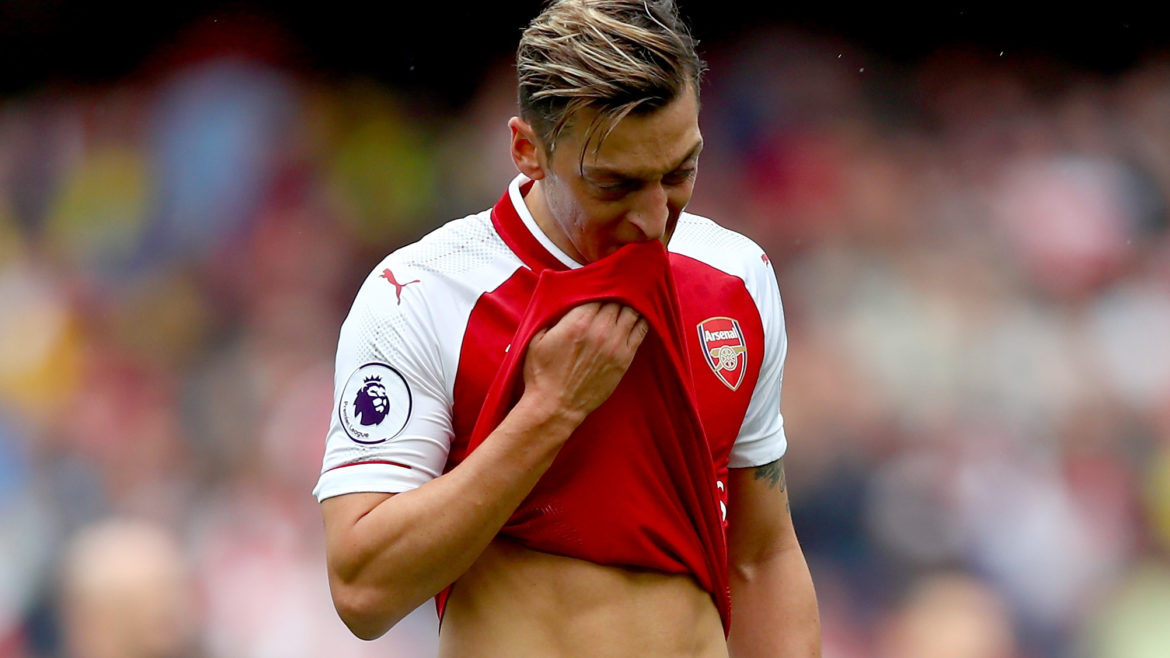 Làm ơn đừng bịa đặt về 'cơn giận' của Ozil nữa