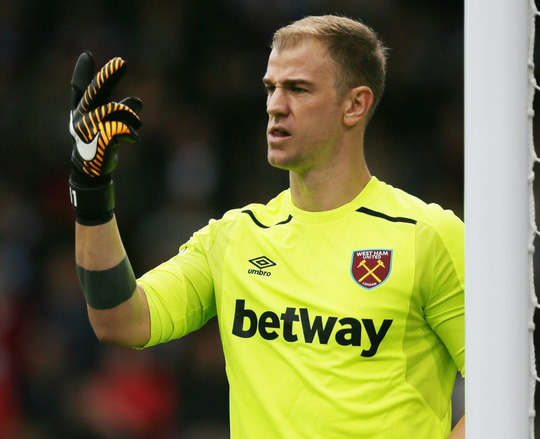 Thủ môn Joe Hart bị cướp
