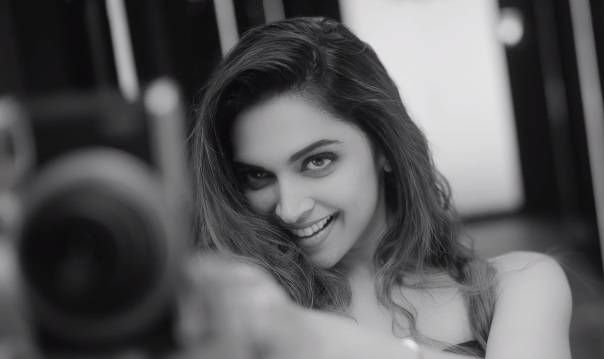 Deepika Padukone - Diễn viên bốc lửa khiến Novak Djokovic "ăn vụng"