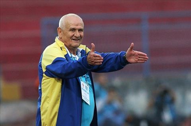 HLV Petrovic biện minh cho phát ngôn công kích BTC V-League